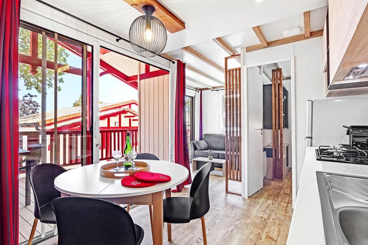 Camping Domaine Berrua - Maeva Selection 比达尔 外观 照片