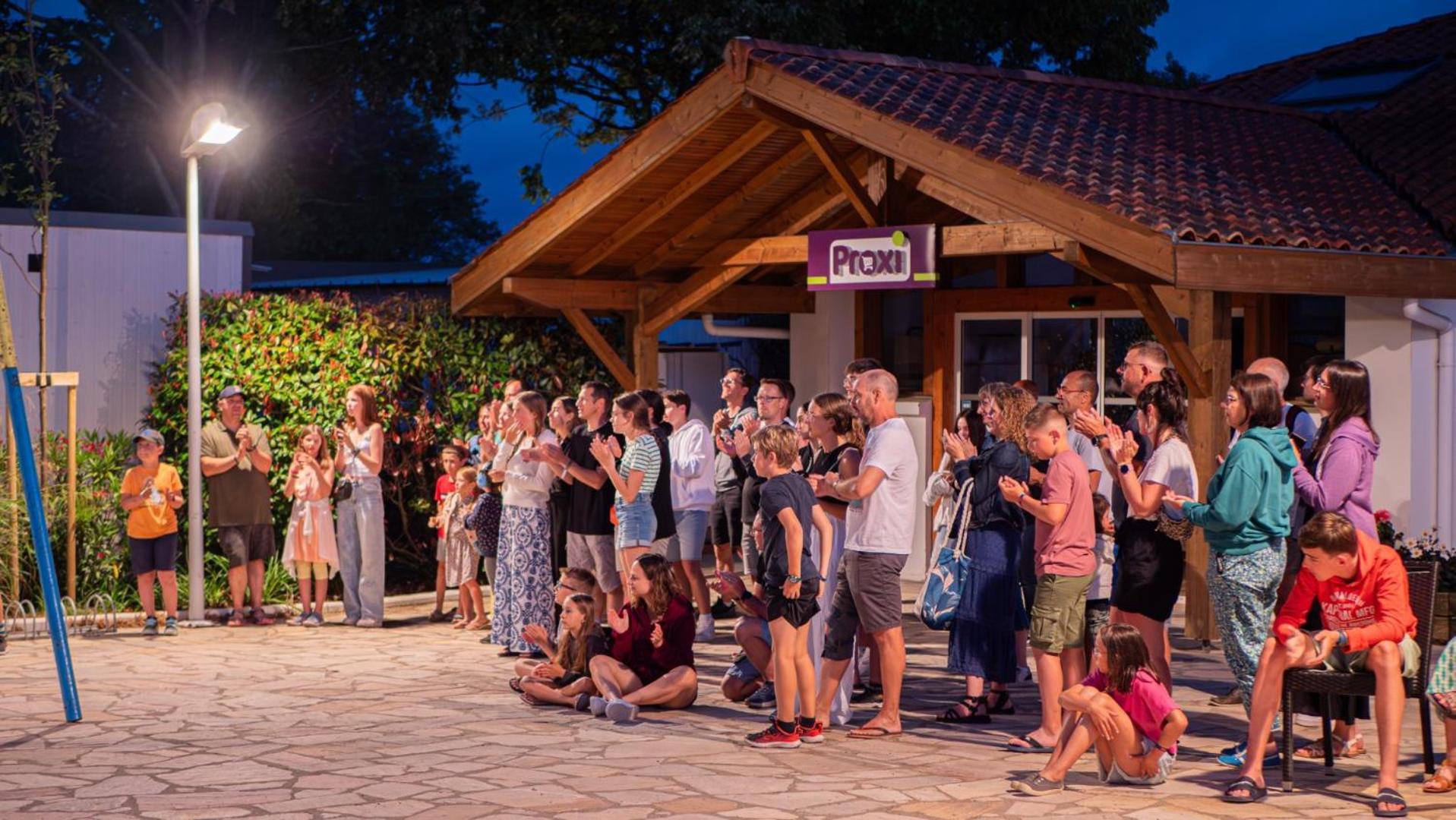 Camping Domaine Berrua - Maeva Selection 比达尔 外观 照片